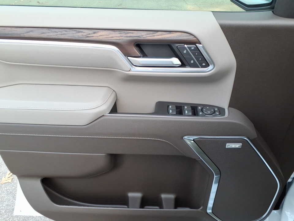 3GTUUDE83TG176021 2026 GMC Sierra 1500 Crew Cab, Standard Bed, SLT, 4WD