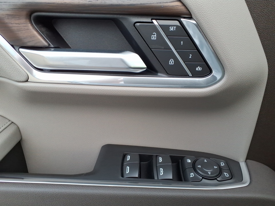 3GTUUDE83TG176021 2026 GMC Sierra 1500 Crew Cab, Standard Bed, SLT, 4WD