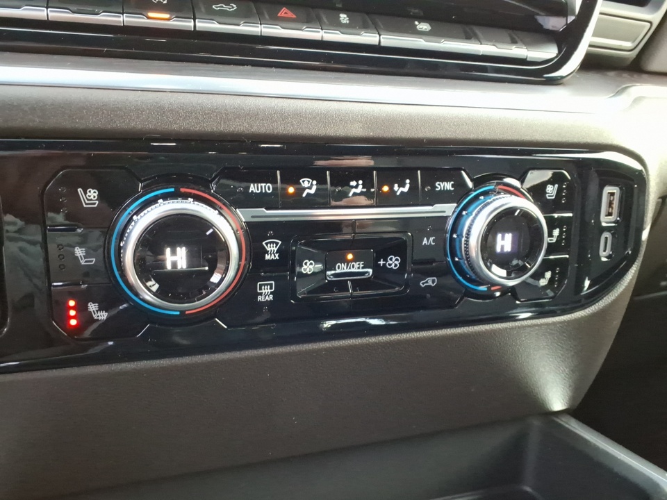 3GTUUDE83TG176021 2026 GMC Sierra 1500 Crew Cab, Standard Bed, SLT, 4WD