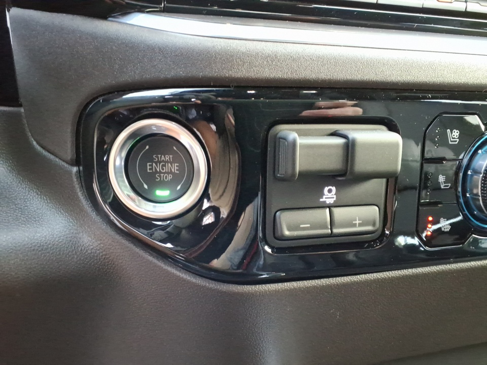 3GTUUDE83TG176021 2026 GMC Sierra 1500 Crew Cab, Standard Bed, SLT, 4WD