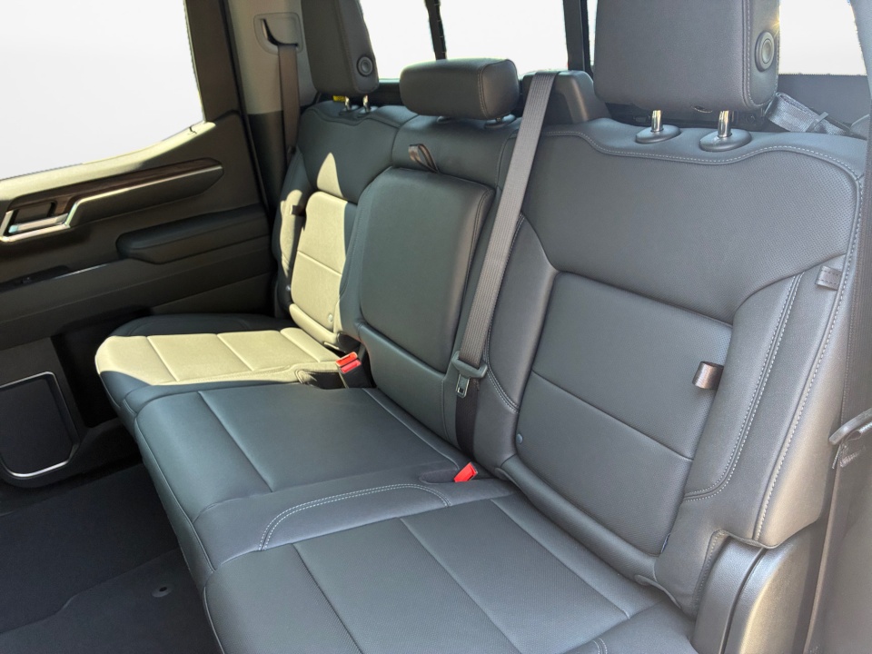3GTUUDE88TG467680 2026 GMC Sierra 1500 SLT