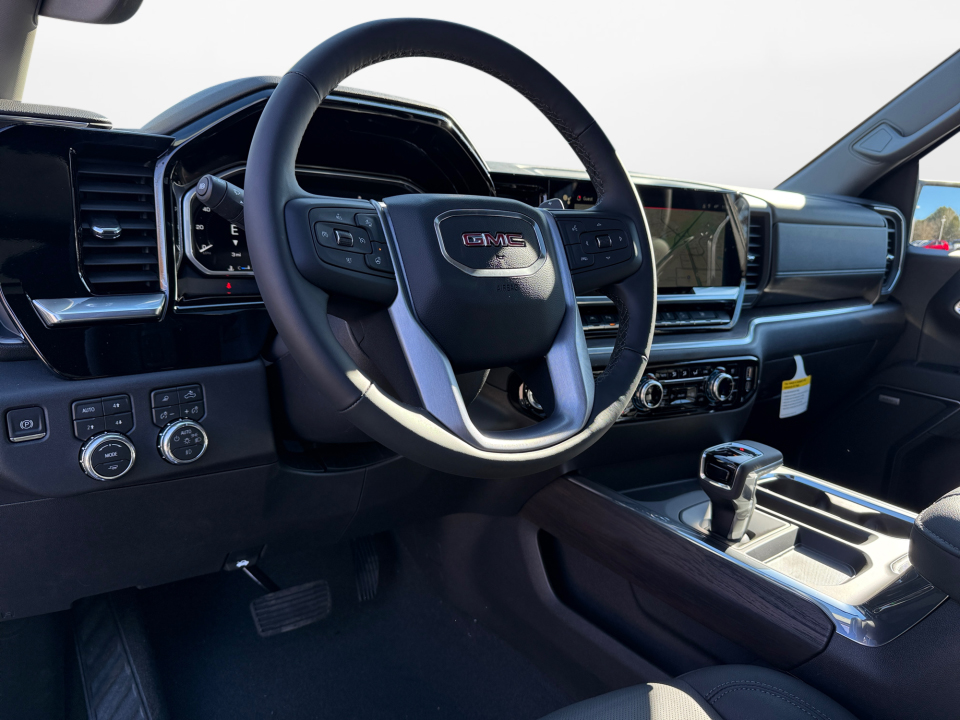 3GTUUDEL2TG235015 2026 GMC Sierra 1500 Crew Cab, Standard Bed, SLT, 4WD