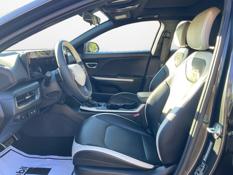 3KPFW4DC6SE198260 2025 Kia K4 GT-Line Turbo