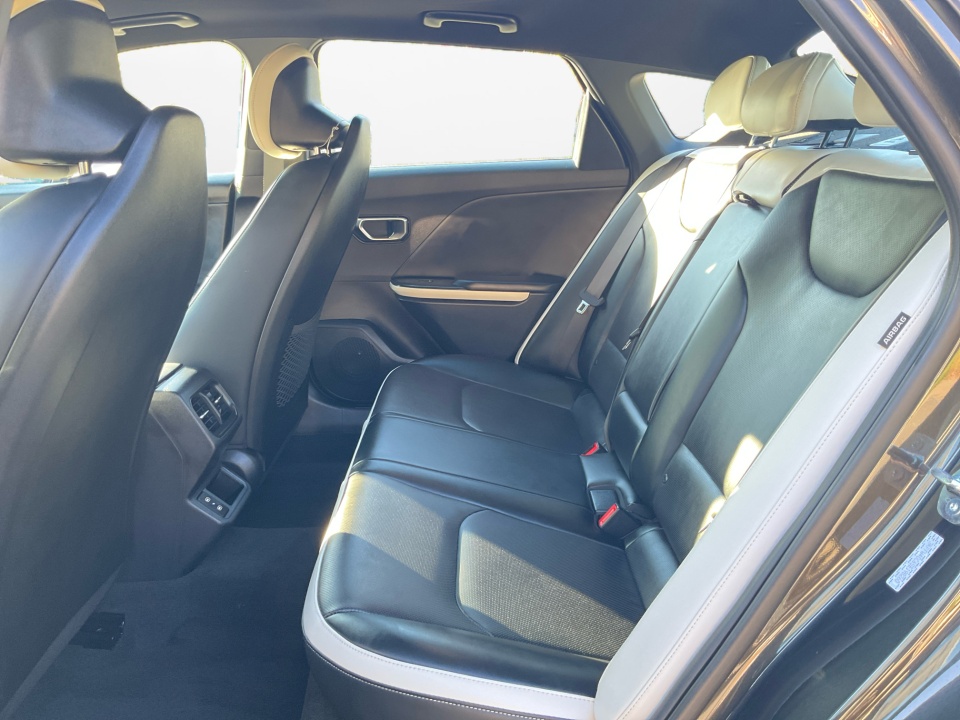 3KPFW4DC6SE198260 2025 Kia K4 GT-Line Turbo