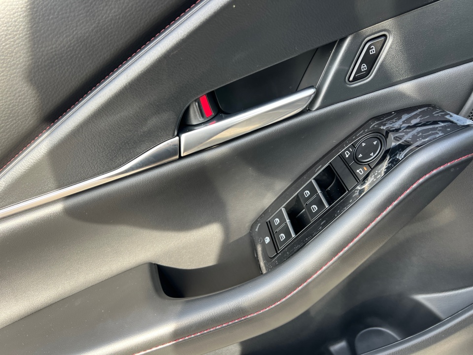 3MVDMBCM1SM851061 2025 Mazda CX-30 2.5 S Carbon Edition