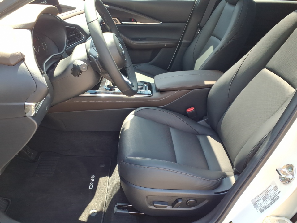 3MVDMBDMXSM806568 2025 Mazda CX-30 2.5 S Premium Package