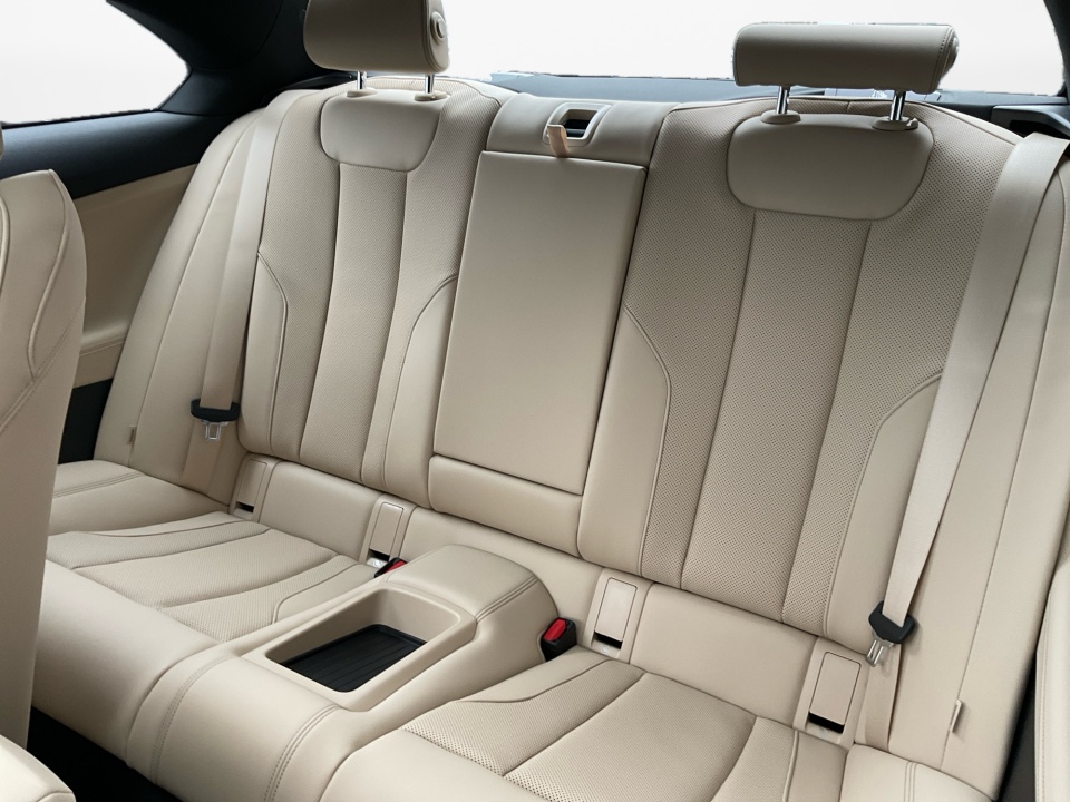 3MW33CM05T8G16803 2026 BMW 230i xDrive