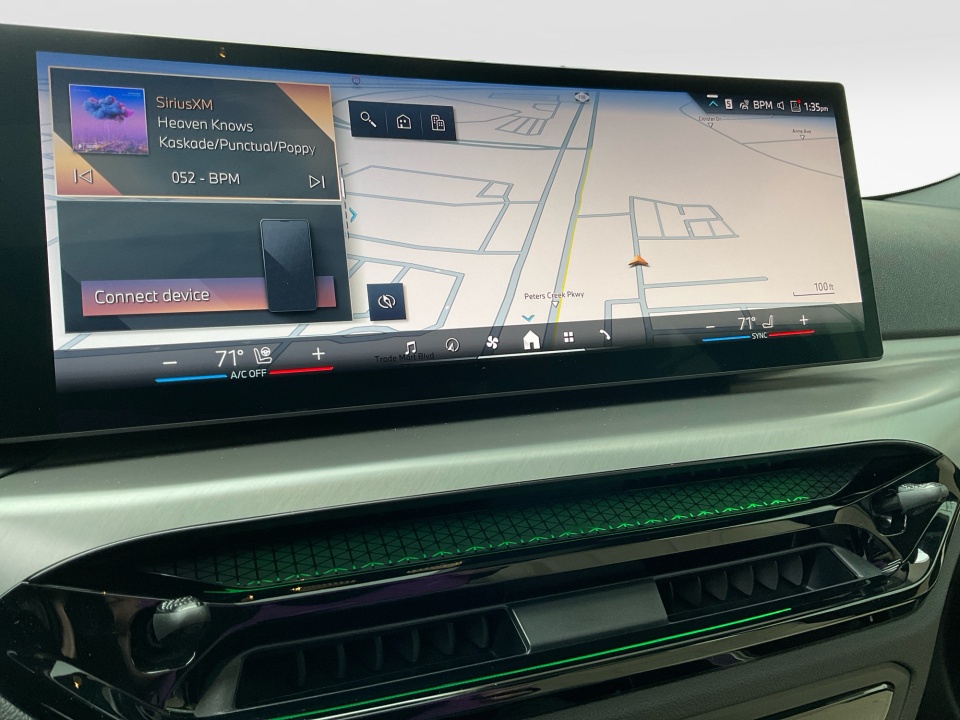 3MW33CM05T8G16803 2026 BMW 230i xDrive