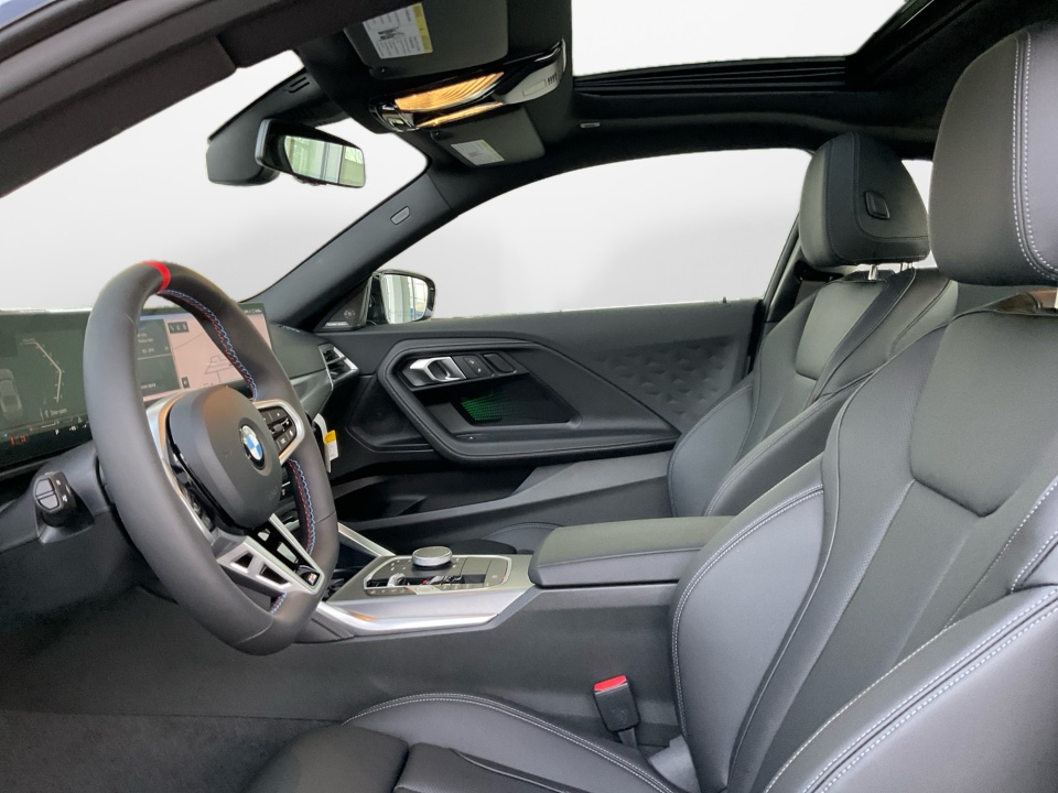 3MW43CM05T8G04932 2026 BMW M240 i