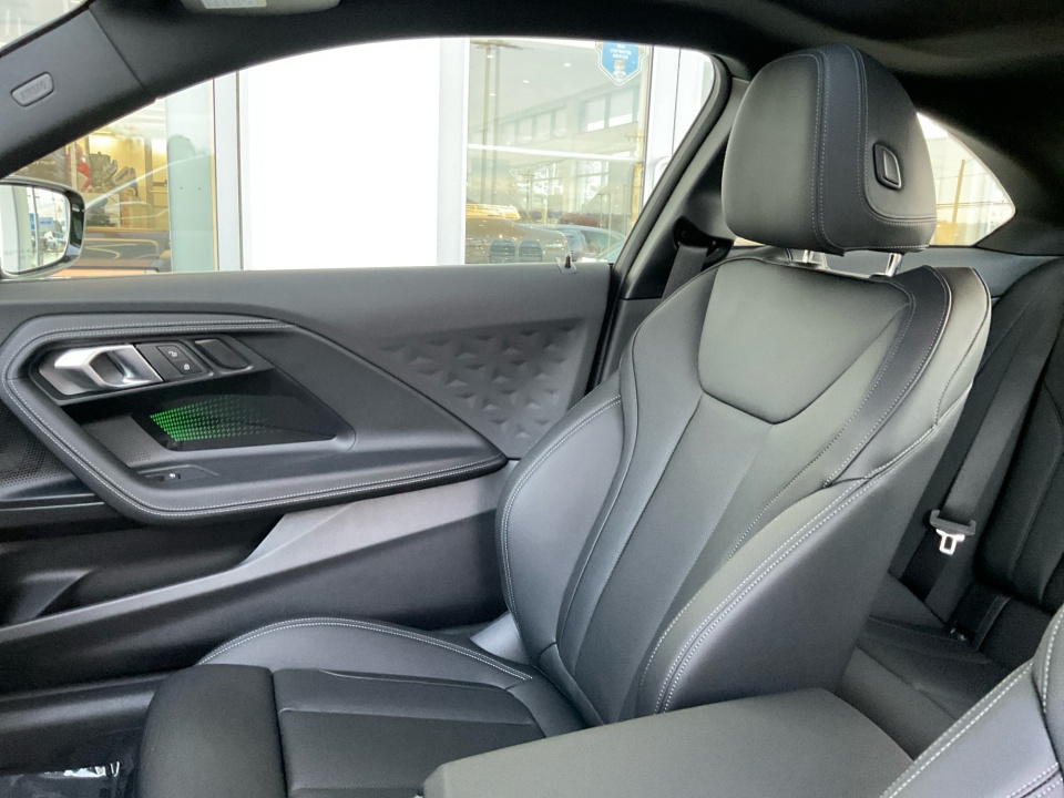 3MW43CM05T8G04932 2026 BMW M240 i