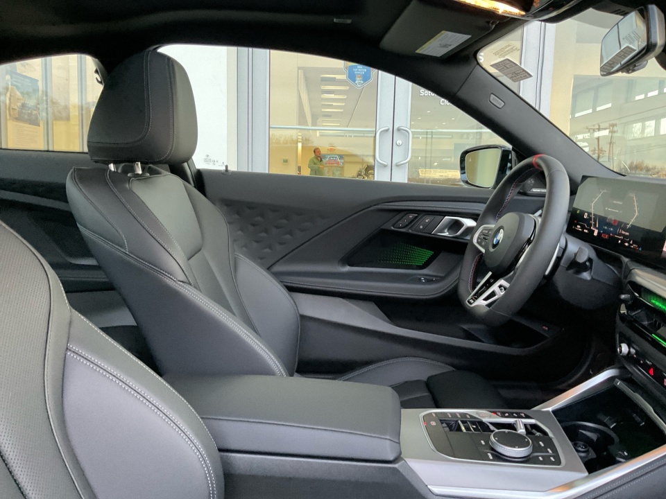 3MW43CM05T8G04932 2026 BMW M240 i