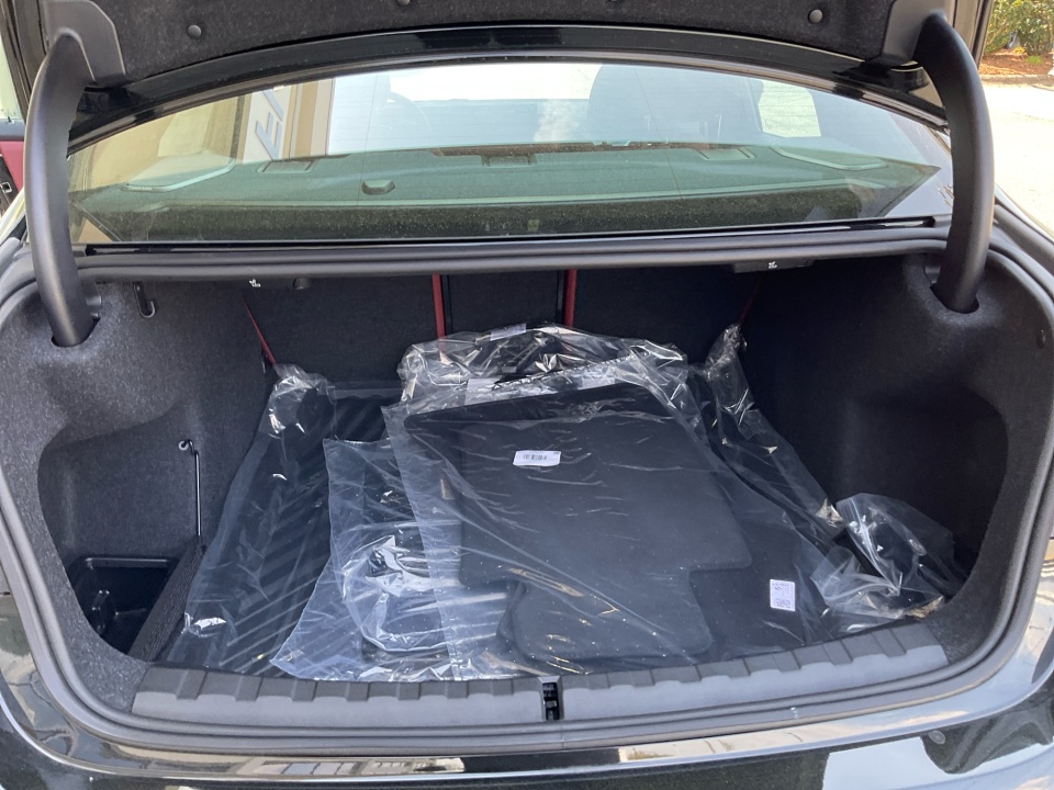 3MW69CW09T8G28168 2026 BMW 330i NA