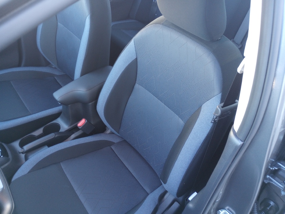 3N1CN8EV4SL895261 2025 Nissan Versa 1.6 SV