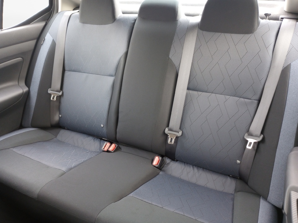 3N1CN8EV5SL887993 2025 Nissan Versa 1.6 SV