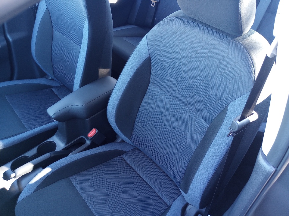 3N1CN8EV9SL895157 2025 Nissan Versa 1.6 SV