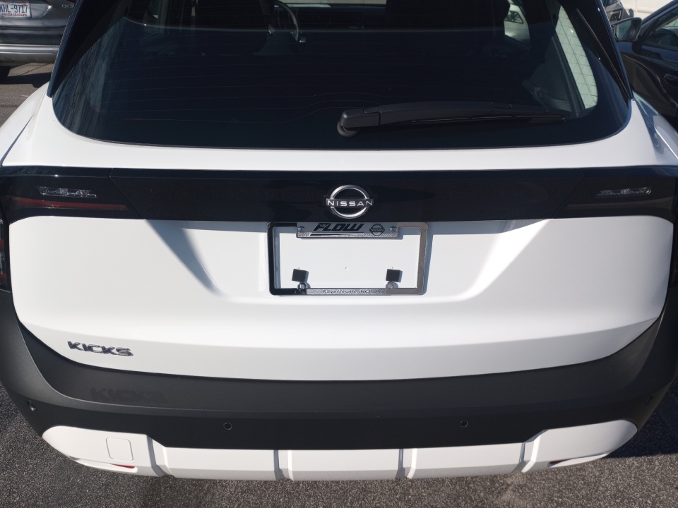 3N8AP6BE9TL356311 2026 Nissan Kicks S