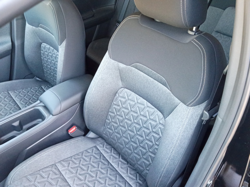 3N8AP6CE0TL410240 2026 Nissan Kicks SV
