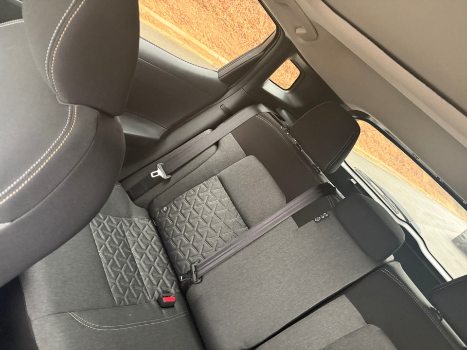 3N8AP6CE2TL338361 2026 Nissan Kicks SV