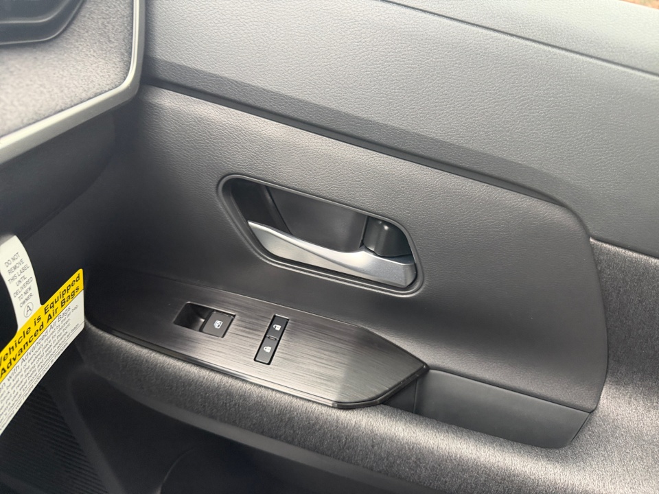 3N8AP6CE2TL338361 2026 Nissan Kicks SV