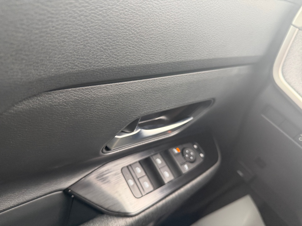 3N8AP6CE2TL338361 2026 Nissan Kicks SV