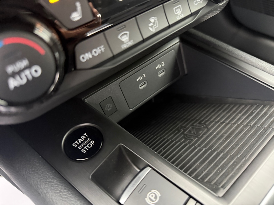 3N8AP6CE3TL336585 2026 Nissan Kicks SV