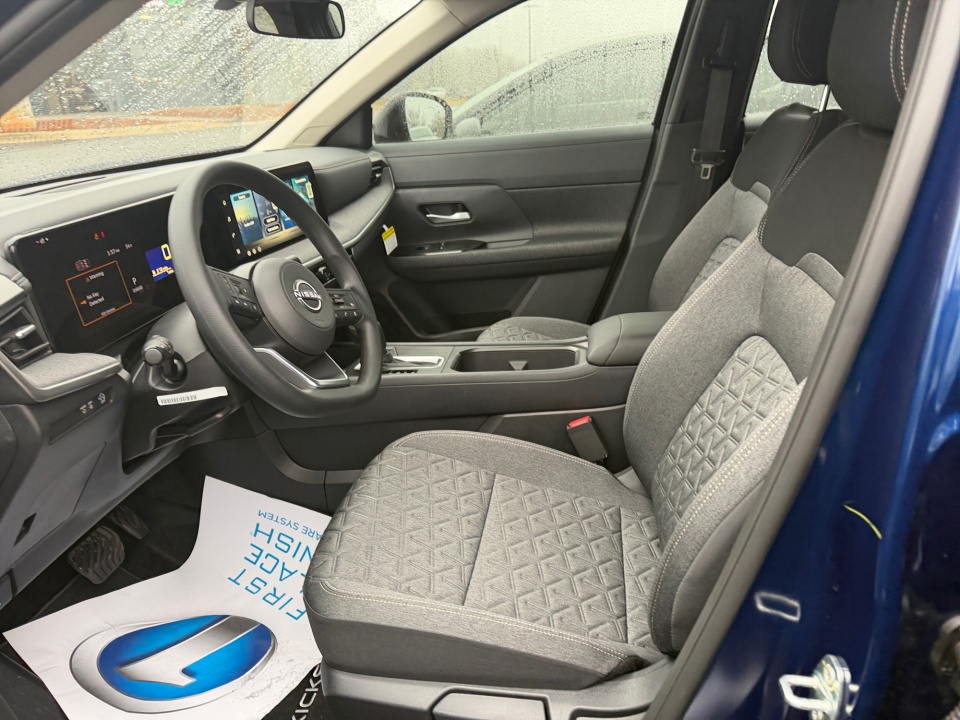 3N8AP6CE3TL336585 2026 Nissan Kicks SV