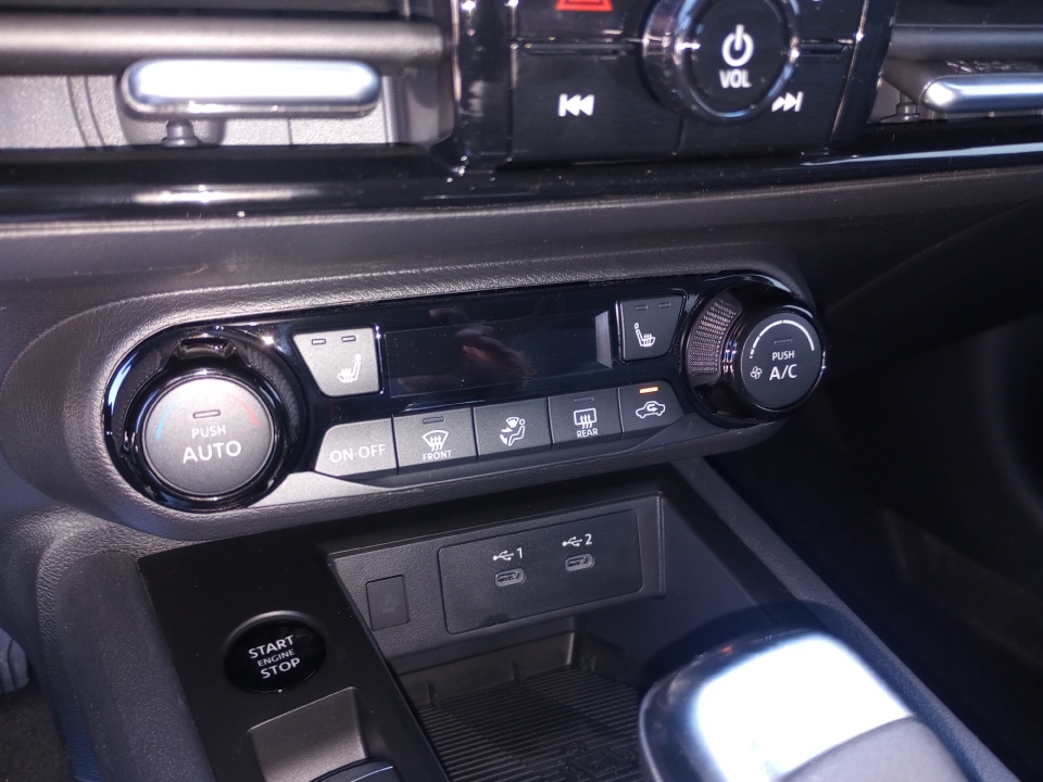 3N8AP6CE9TL327728 2026 Nissan Kicks SV