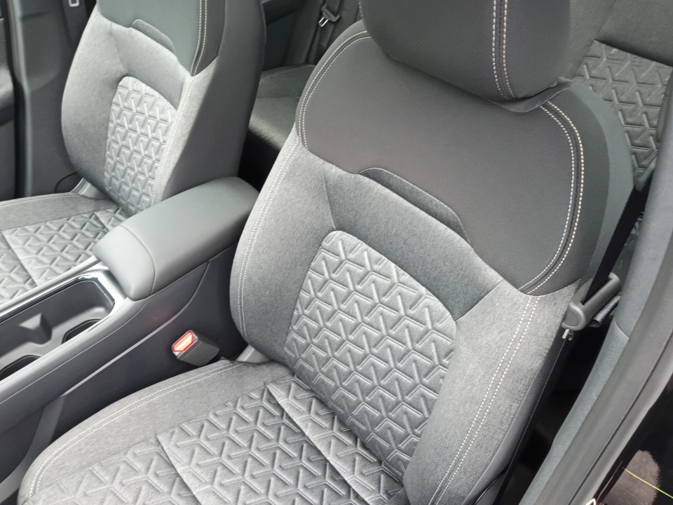 3N8AP6CE9TL440420 2026 Nissan Kicks SV