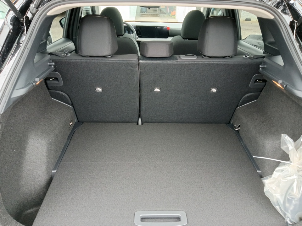 3N8AP6CE9TL440420 2026 Nissan Kicks SV