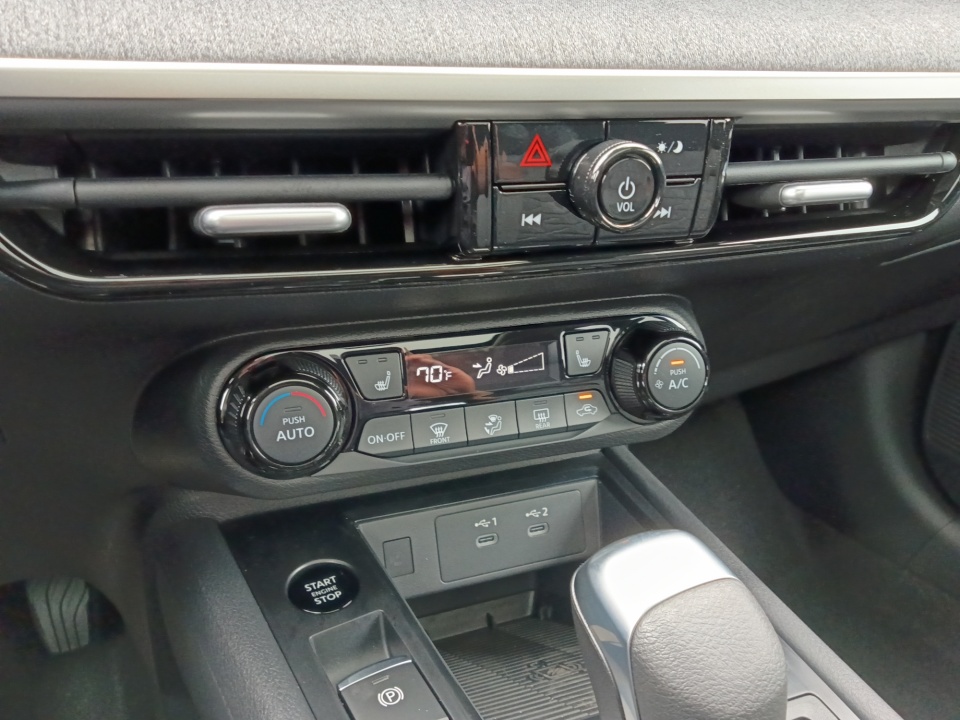 3N8AP6CE9TL440420 2026 Nissan Kicks SV