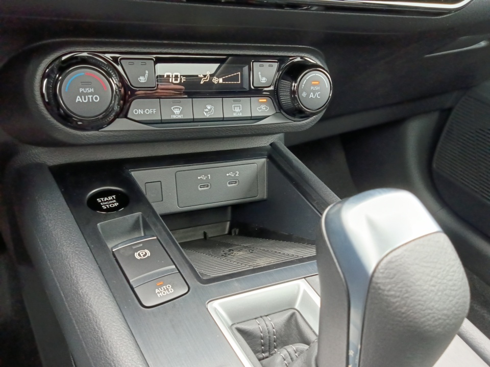 3N8AP6CE9TL440420 2026 Nissan Kicks SV
