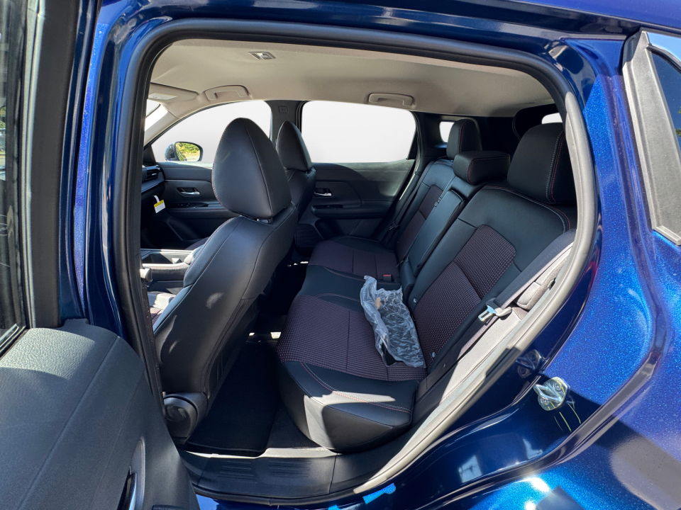 3N8AP6DA0TL313437 2026 Nissan Kicks SR