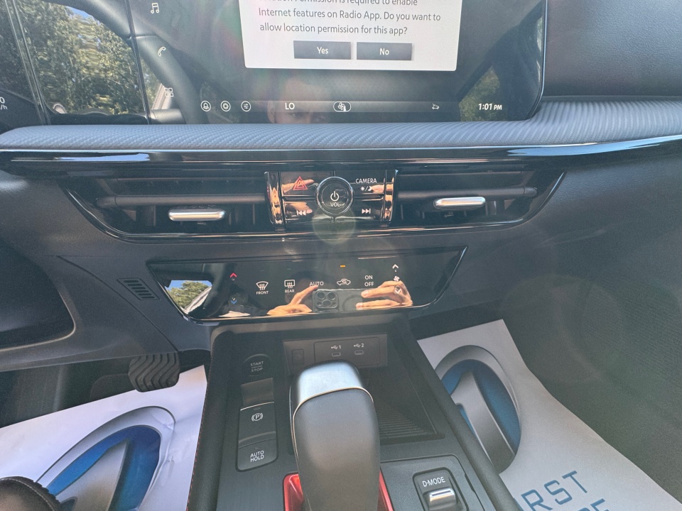 3N8AP6DA0TL313437 2026 Nissan Kicks SR