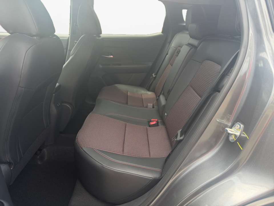 3N8AP6DA1TL421324 2026 Nissan Kicks SR