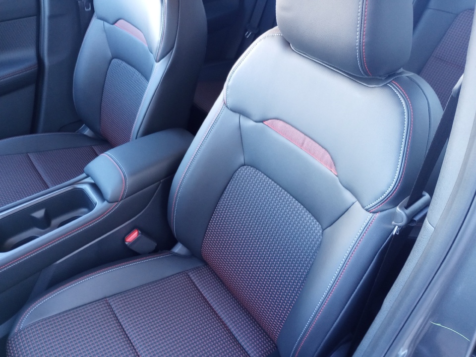 3N8AP6DA2TL326965 2026 Nissan Kicks SR