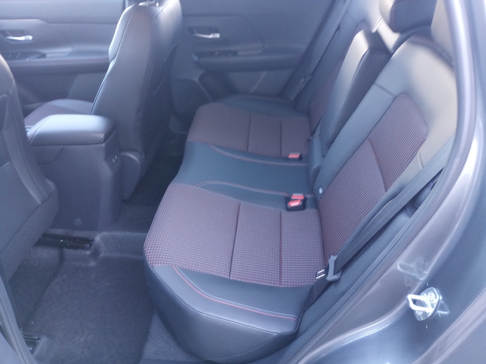 3N8AP6DA2TL326965 2026 Nissan Kicks SR