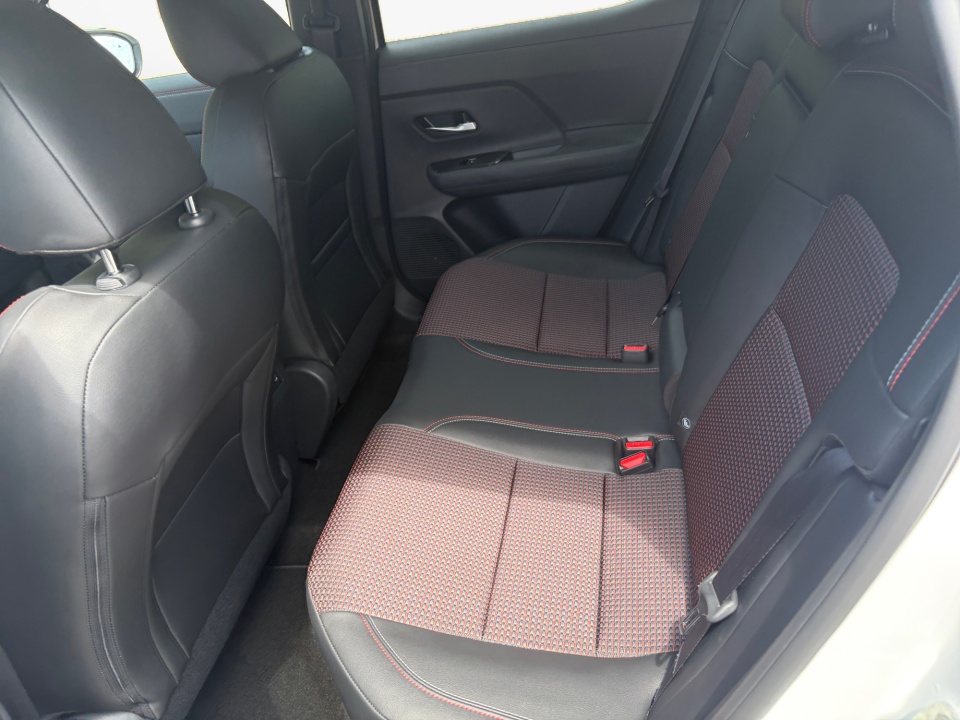 3N8AP6DA2TL422014 2026 Nissan Kicks SR