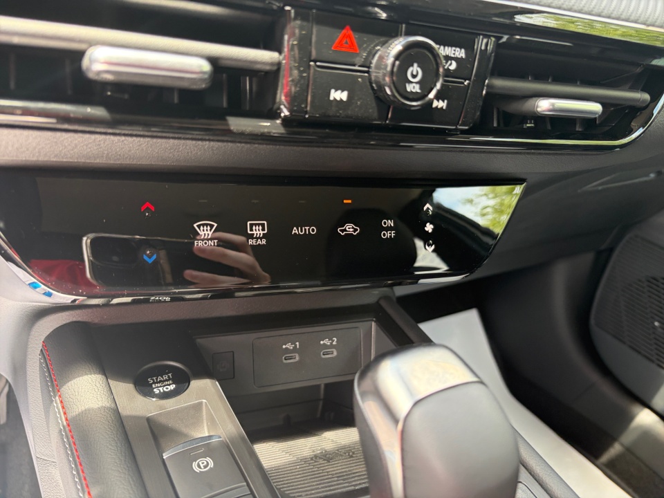 3N8AP6DA2TL422014 2026 Nissan Kicks SR