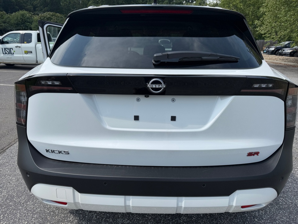 3N8AP6DA6TL422906 2026 Nissan Kicks SR