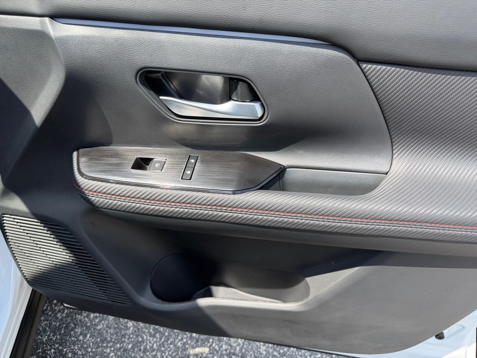3N8AP6DA6TL422906 2026 Nissan Kicks SR