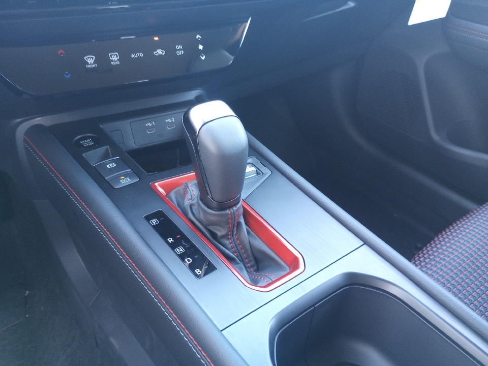 3N8AP6DA8TL302735 2026 Nissan Kicks SR