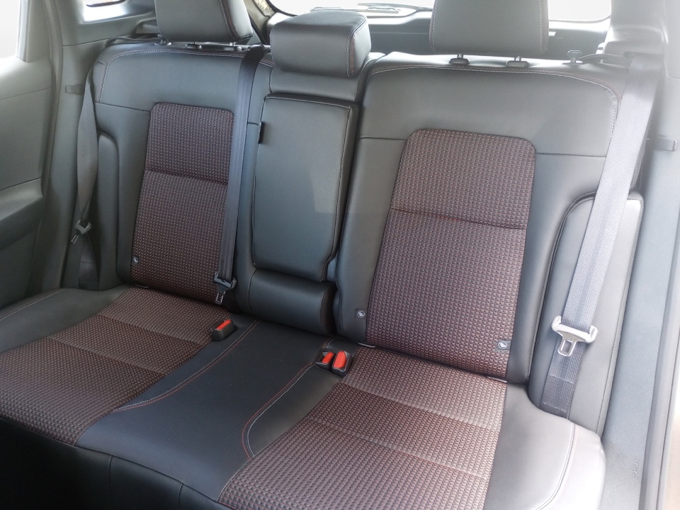 3N8AP6DA8TL314559 2026 Nissan Kicks SR