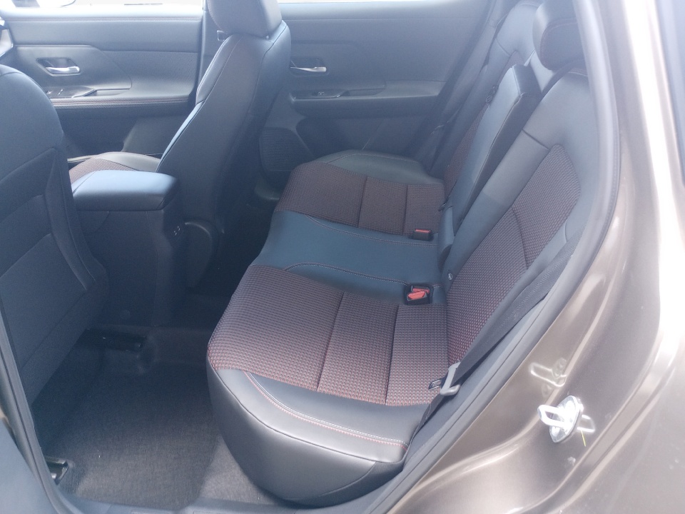 3N8AP6DA8TL314559 2026 Nissan Kicks SR