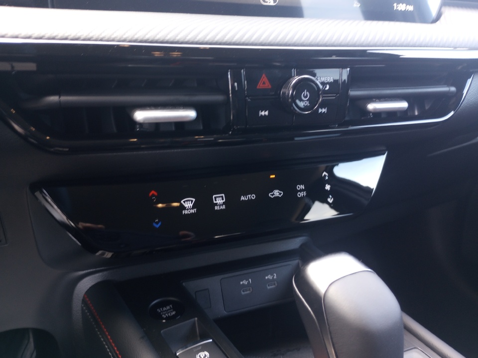 3N8AP6DA8TL314559 2026 Nissan Kicks SR