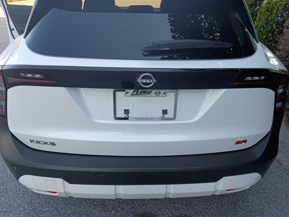 3N8AP6DA8TL407680 2026 Nissan Kicks SR