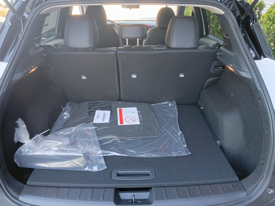 3N8AP6DA8TL407680 2026 Nissan Kicks SR