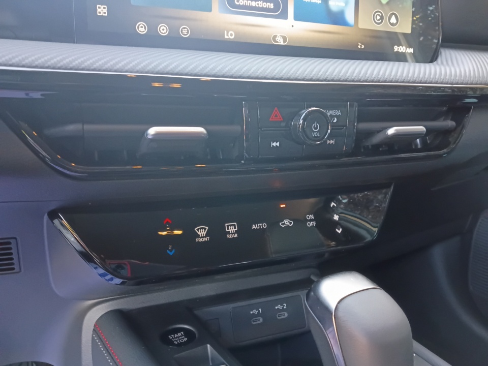 3N8AP6DA8TL407680 2026 Nissan Kicks SR