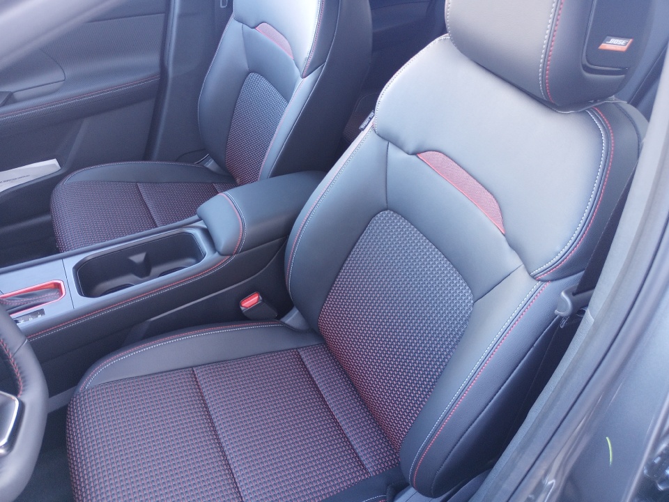 3N8AP6DC8TL312778 2026 Nissan Kicks SR