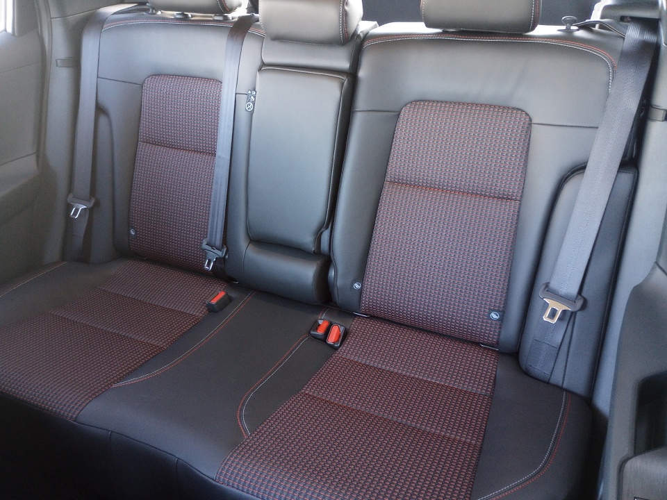 3N8AP6DC8TL312778 2026 Nissan Kicks SR