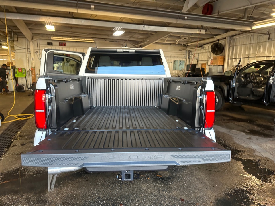 3TMKB5FNXSM053517 2025 Toyota Tacoma SR5